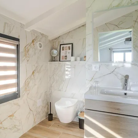 Domaine La Bergerie St Cyprien Internet 4 *